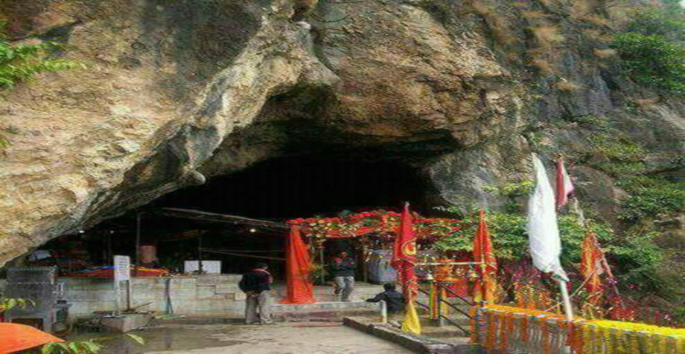जम्मू-कश्मीर की वो पवित्र गुफा, जहां आज भी परिवार संग विराजे हैं महादेव