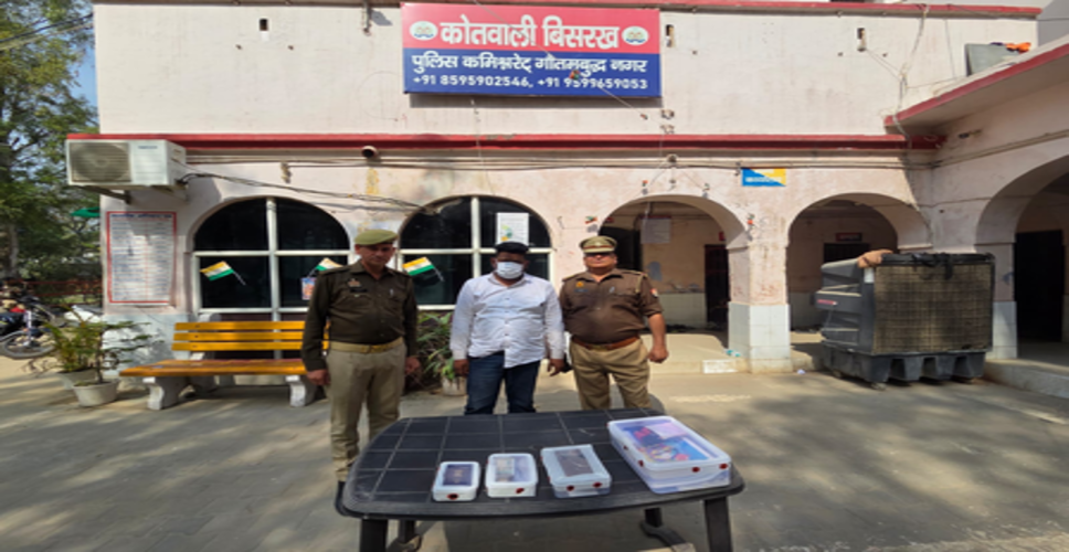 विदेश भेजने के नाम पर ठगी में एक आरोपी बिसरख से गिरफ्तार, साथी की तलाश