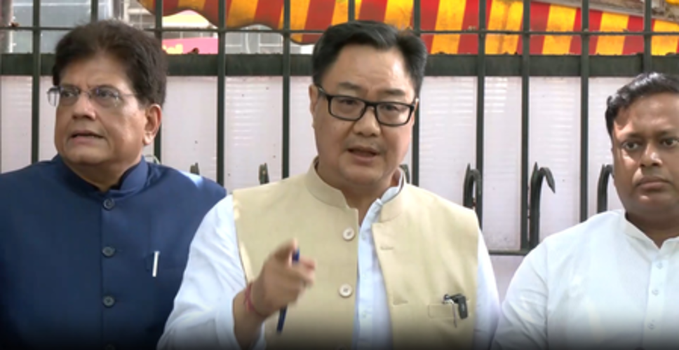 'ममता बनर्जी दे रहीं लोगों को धमकी, टीएमसी ने हाईजैक किया चुनाव', इलेक्शन कमीशन से मिला भाजपा का प्रतिनिधिमंडल