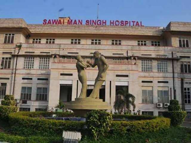 जयपुर में बड़ा हादसा: FTI ऑफिस की छत गिरी, फुटेज में देंखे 11 से ज्यादा मजदूर घायल; 9 की हालत गंभीर