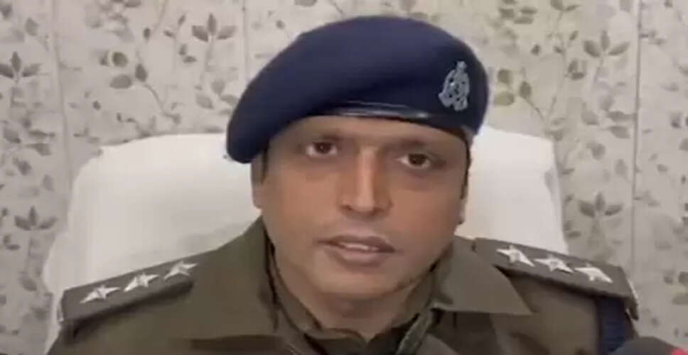 वाराणसी: दशाश्वमेध घाट पर जापानी नागरिकों का वीडियो वायरल, पुलिस ने शुरू की जांच