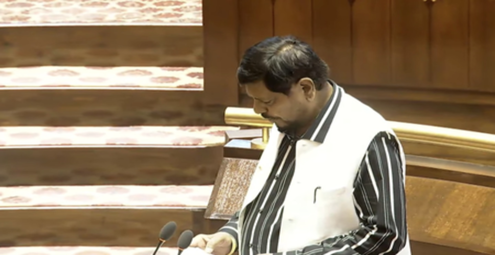 राज्यसभा 19 सदस्यों ने ली शपथ, शरद पवार, रामदास आठवले, थंबीदुरई, तिरुची शिवा की वापसी