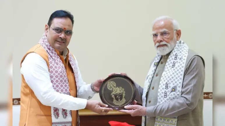 CM भजनलाल ने PM मोदी को सौंपा 'रिपोर्ट कार्ड', जयपुर में कैबिनेट मीटिंग, सरकार में हो सकते हैं बड़े बदलाव