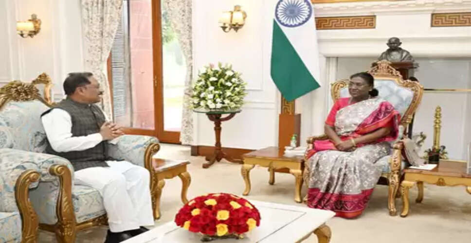 छत्तीसगढ़: तीन फेज में होगा 'बस्तर पांडुम 2026' महोत्सव, सीएम ने राष्ट्रपति को किया आमंत्रित