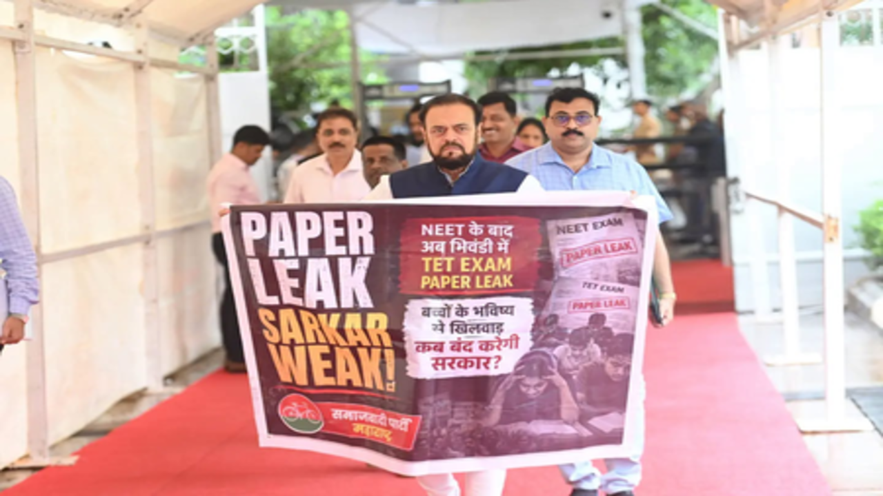 ‘बच्चों की शिक्षा और भविष्य के साथ खिलवाड़ हो रहा है’, पेपर लीक पर सपा नेता अबू आजमी का बयान