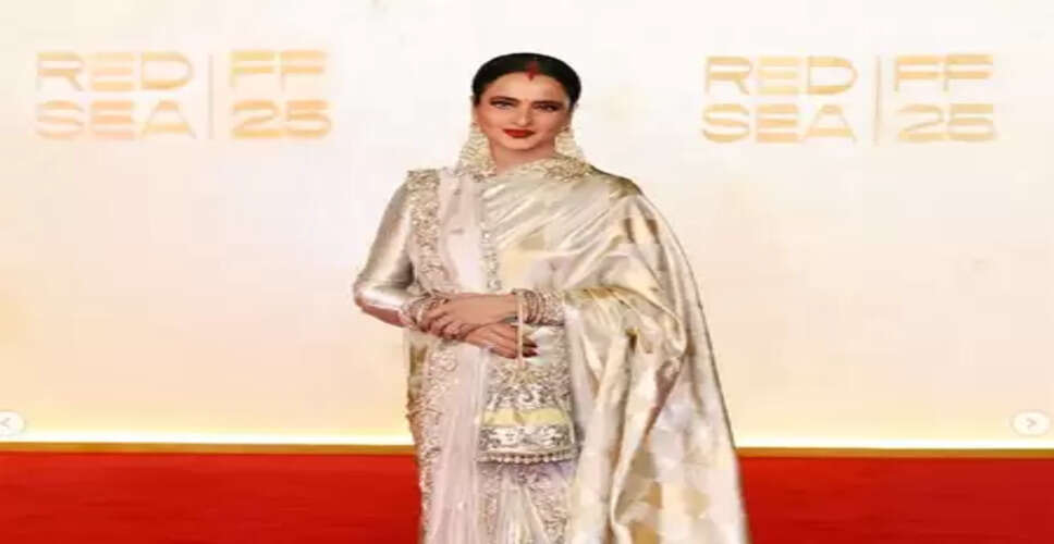 फैशन समय के साथ बदल सकता है, लेकिन रेखा का स्टाइल नहीं:  मनीष मल्होत्रा