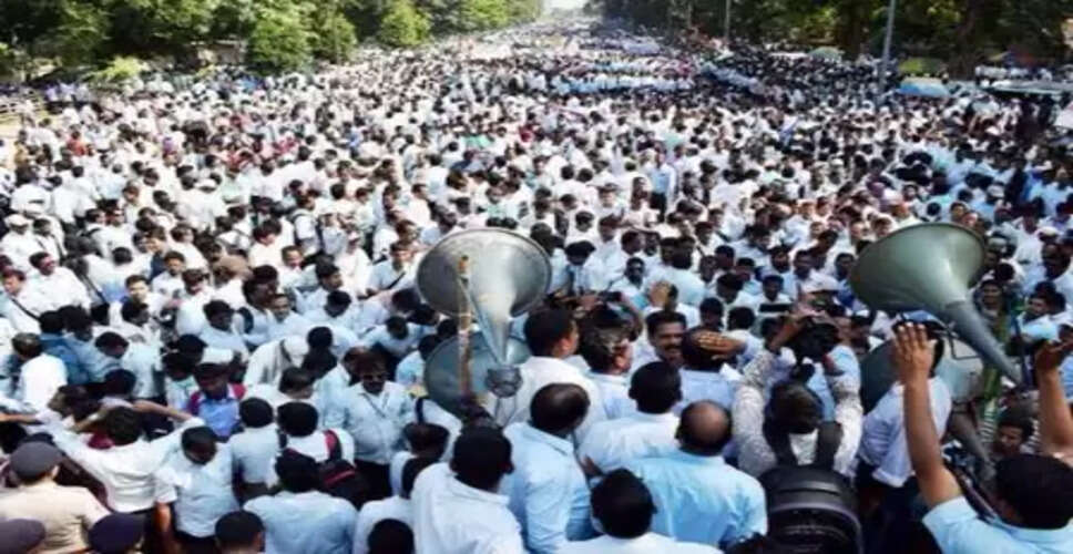 तमिलनाडु के वरिष्ठ अध्यापक 26 दिसंबर को वेतन असमानता को लेकर करेंगे राज्यव्यापी विरोध प्रदर्शन