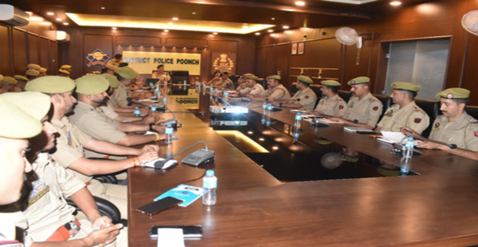 जम्मू-कश्मीर पुलिस ने राजौरी-पुंछ रेंज में सुरक्षा और साइबर अपराध की समीक्षा की