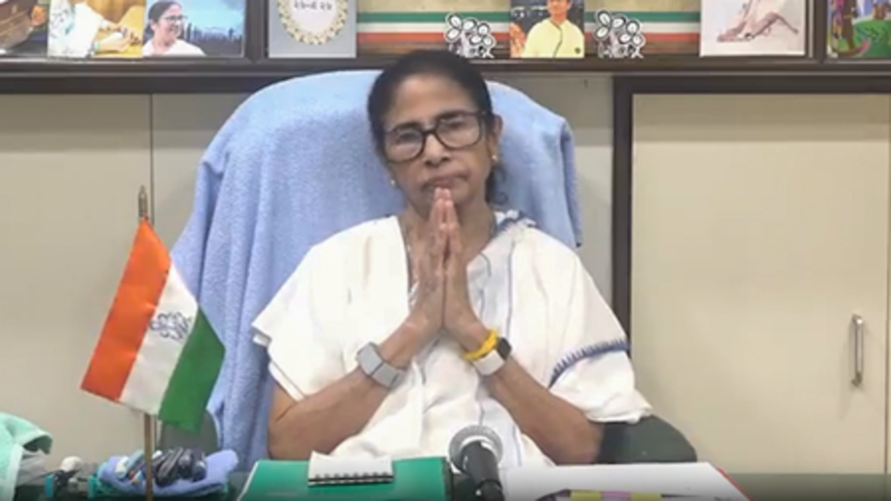 पश्चिम बंगाल में ‘असली तृणमूल’ की लड़ाई में नया मोड़, कोलकाता में 28 अगस्त को आमने-सामने होंगे दोनों गुट