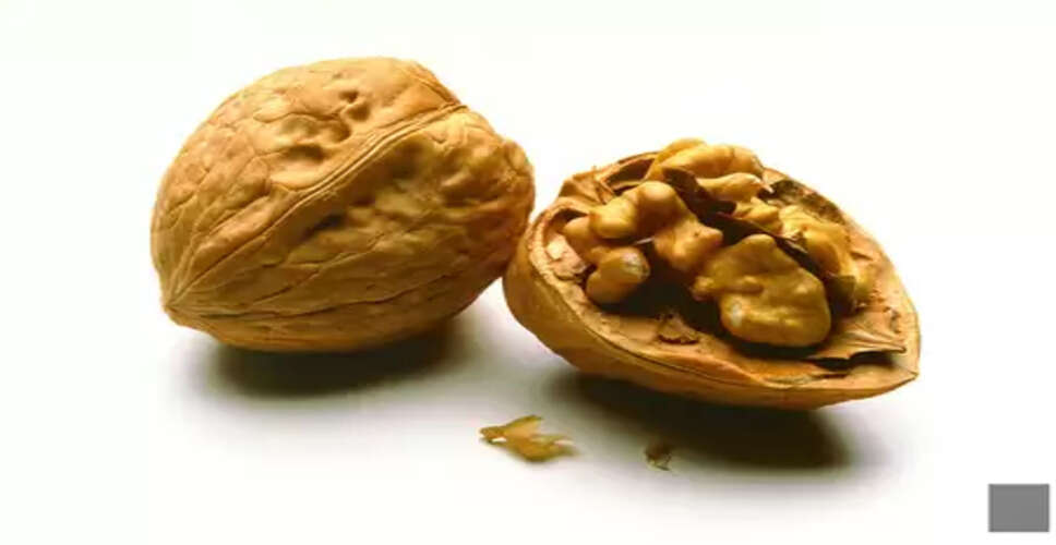 अखरोट से बाजरा तक, ब्लड शुगर को प्राकृतिक तरीके से नियंत्रित करेंगे ये सुपरफूड्स