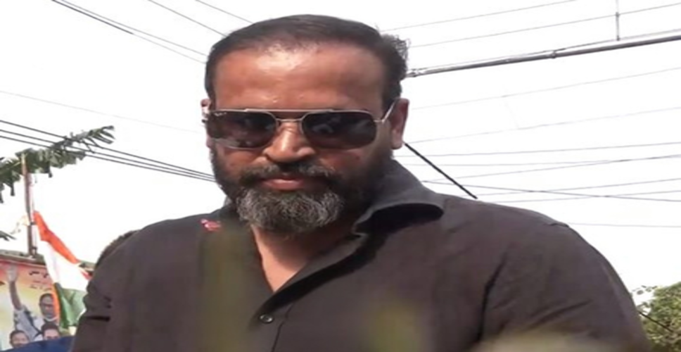 टीएमसी प्रत्याशी के समर्थन में युसूफ पठान ने की रैली, पश्चिम बंगाल में ममता सरकार के आने का किया दावा