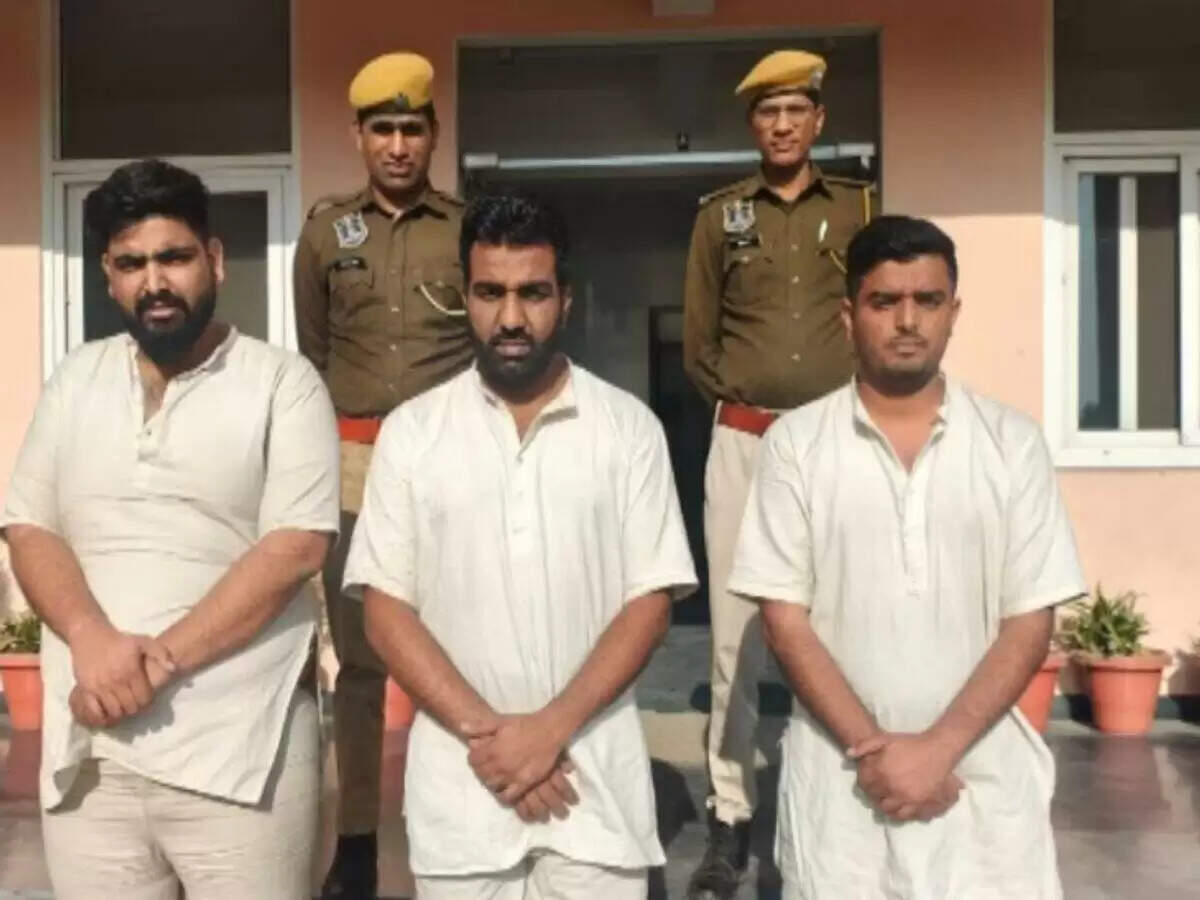 एसओजी ने तीन फर्जी डॉक्टरों को किया गिरफ्तार, फुटेज में समझें FMGE सर्टिफिकेट के जरिए इंटर्नशिप की थी धोखाधड़ी