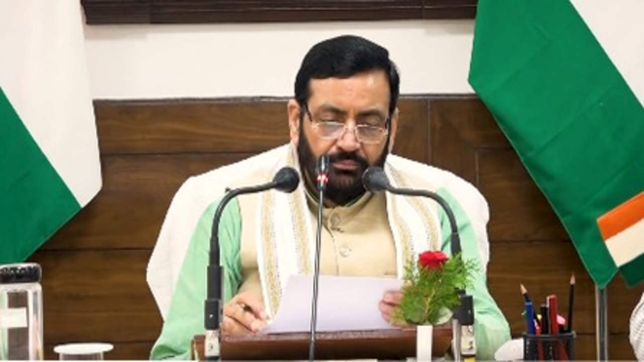 हरियाणा सरकार छात्रों को 5 लाख डेटा सिम देगी