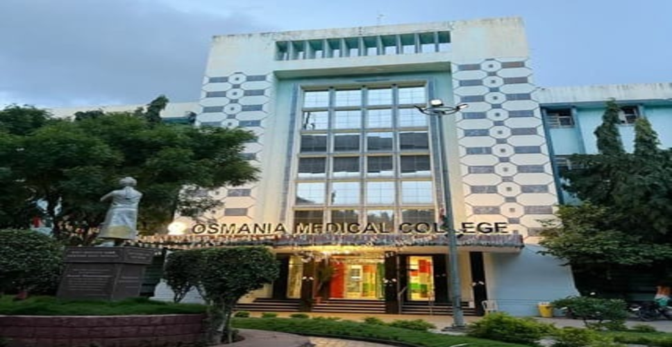 हैदराबाद: मेडिकल कॉलेज में रैगिंग करने के आरोप में 12 छात्रों पर मुकदमा दर्ज