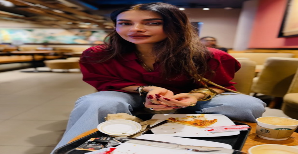 कुछ तो शर्म बची होगी या सिर्फ ट्रोलिंग की सैलरी मिलती है, एक्टर्स की सर्जरी पर कमेंट करने वालों को पवित्रा पुनिया ने लगाई लताड़