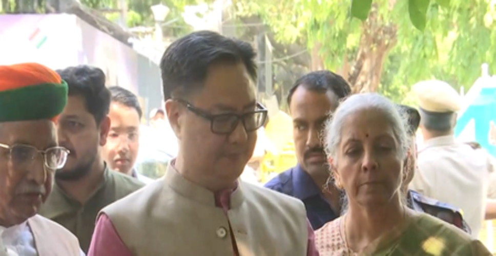 चुनाव आयोग पहुंचा भाजपा का प्रतिनिधिमंडल, खड़गे के खिलाफ कड़ी कार्रवाई की मांग