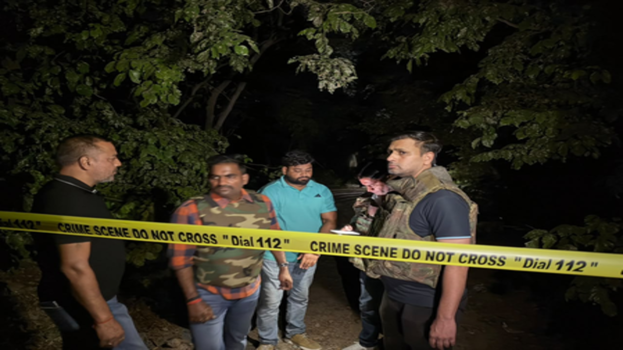 गाजियाबाद: पुलिस मुठभेड़ में एक लाख का इनामी बावरिया बदमाश धर्मेंद्र उर्फ टिड्डी ढेर, तीन पुलिसकर्मी घायल