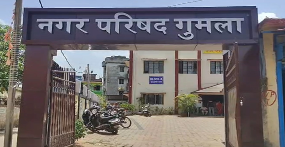 झारखंड : गुमला में पीएम आवास योजना का कमाल, खपरैल से पक्के मकान तक बदला गरीबों का जीवन