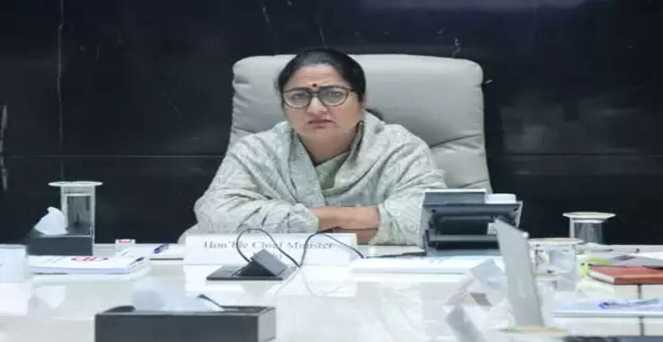 दिल्ली में प्रदूषण के खिलाफ युद्ध, मेट्रो को बनना होगा मॉडल एजेंसी: सीएम रेखा गुप्ता