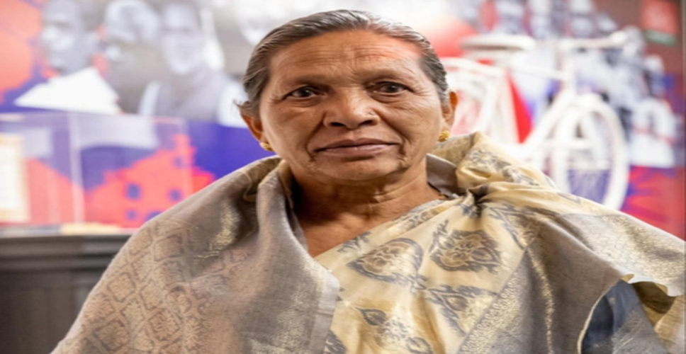 सपा ने फूलन देवी की बहन रुक्मणी निषाद को महिला सभा की अध्यक्ष बनाया