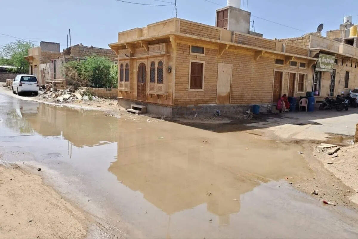 बबर मगरा क्षेत्र में आए दिन बिन बादल बारिश, जल-जाल में फंस रहे 4 हजार बाशिंदे