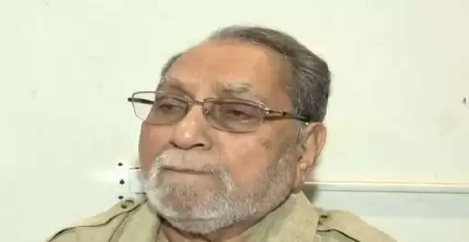 बेगुनाह लोगों को हिरासत में रखना पूरी तरह गलत: हुसैन दलवई