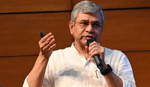 रेल मंत्री अश्विनी वैष्णव का जयपुर दौरा आज: रोजगार मेले में युवाओं को मिलेगा नियुक्ति पत्र, वीडियो में जाने जंक्शन विकास कार्यों का करेंगे निरीक्षण