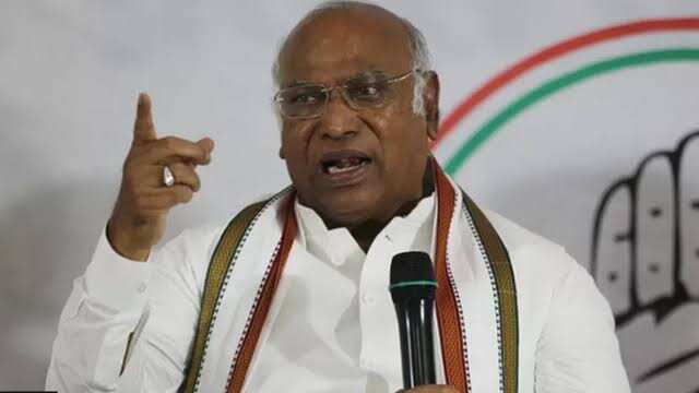 मदन राठौड़ का राहुल गांधी पर हमला, वीडियो में बोले- विरोधी ताकतें अब ‘कॉकरोच’ जैसे लोगों पर कर रहीं निवेश, बागियों को भी दी चेतावनी