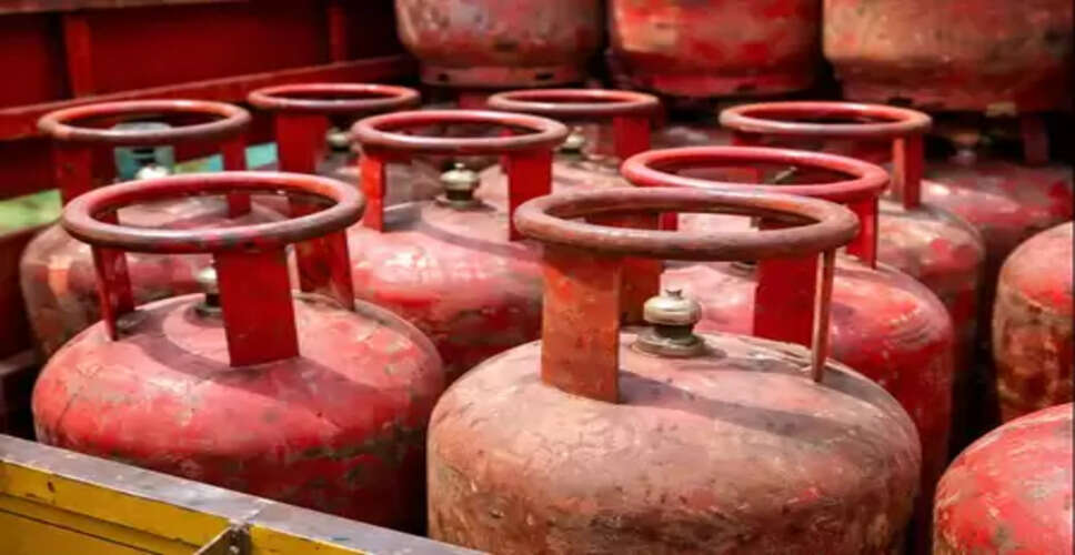 नए साल की शुरुआत में लगा महंगाई का झटका, कमर्शियल एलपीजी सिलेंडर 111 रुपए हुआ महंगा