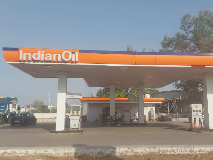 राजस्थान में पेट्रोल-डीजल संकट के संकेत, सप्लाई में कमी से पंपों पर असर, वीडियो में देंखे जयपुर से जोधपुर तक लंबी कतारें