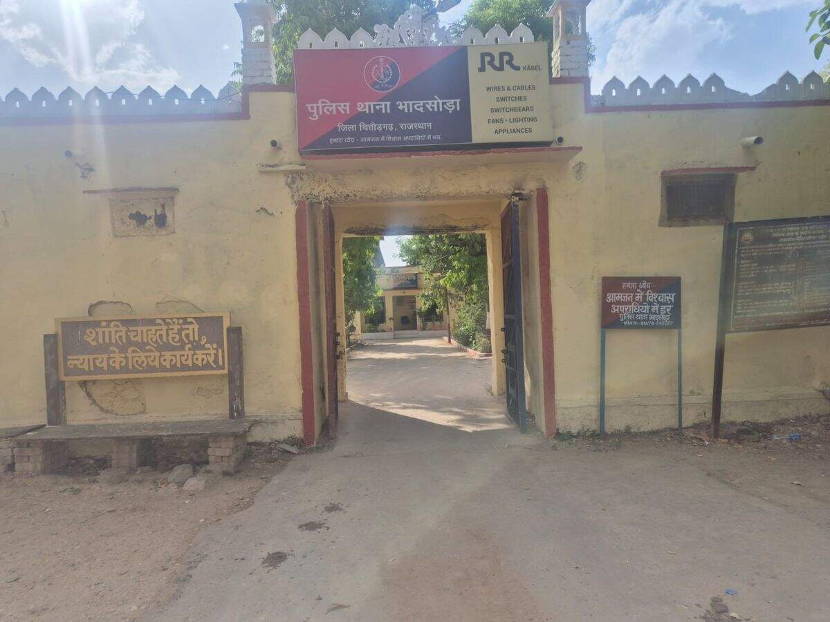 चित्तौड़गढ़ में ANTF का बड़ा ऑपरेशन: फुटेज में देंखे डॉग ‘प्रिंस’ ने सूंघ निकाला छिपाया गया नशा, तस्करों के मंसूबे फेल