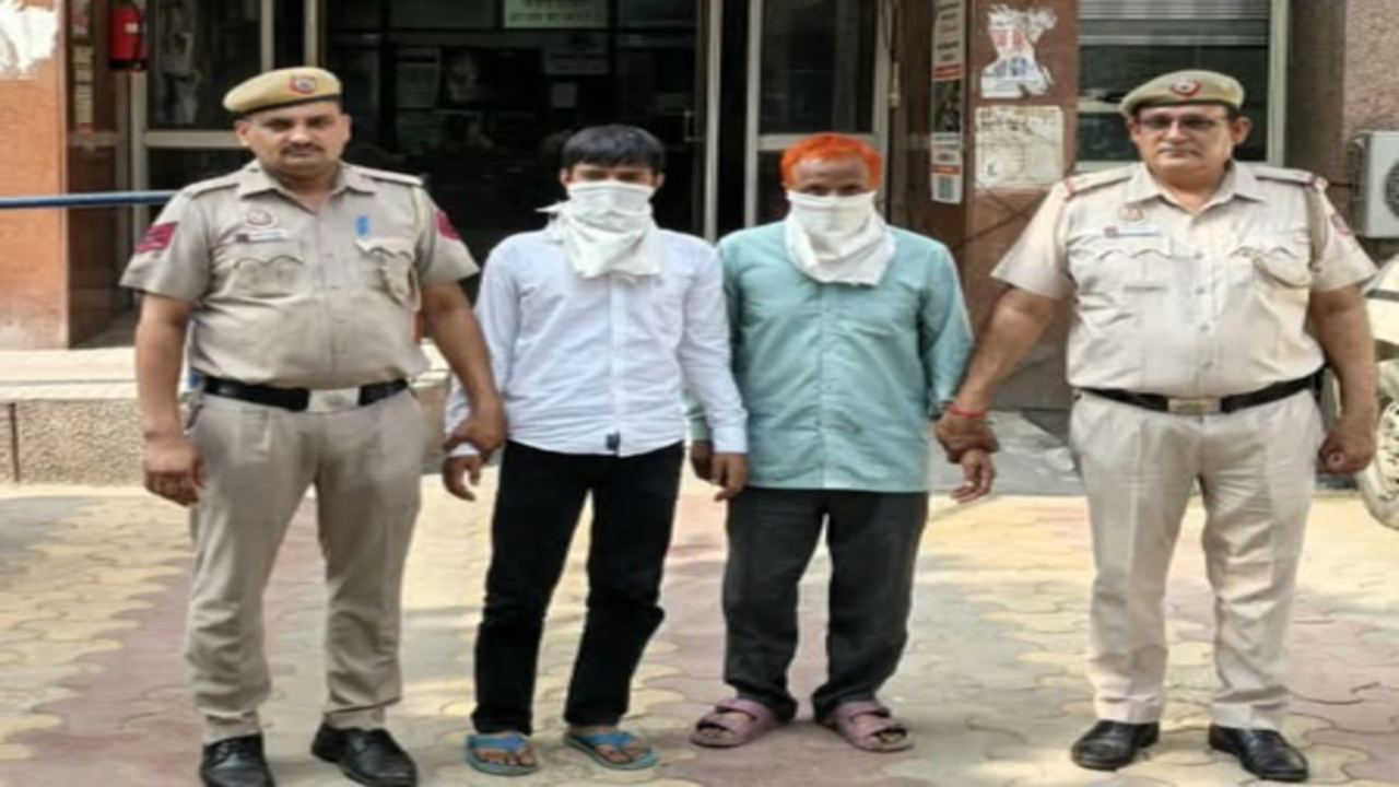 नई दिल्ली: नंद नगरी हत्याकांड का 12 घंटे में खुलासा, पिता-पुत्र गिरफ्तार