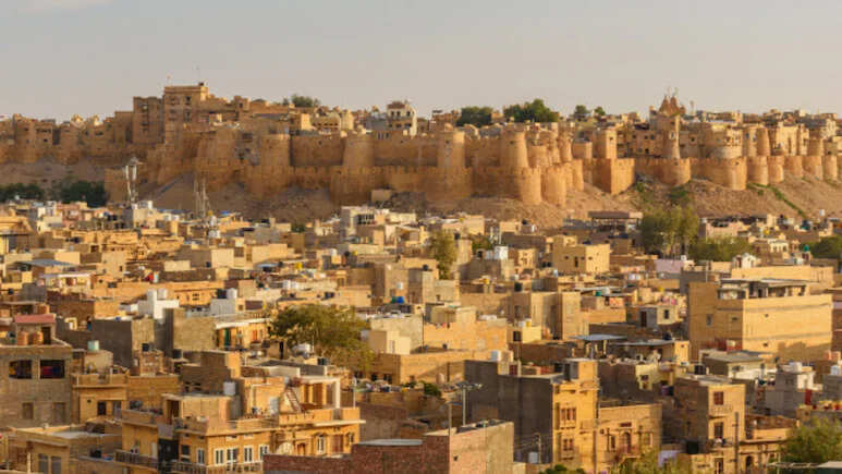 राजस्थान में मौसम ने ली करवट, पश्चिमी विक्षोभ से कई जिलों में बारिश, तापमान में गिरावट