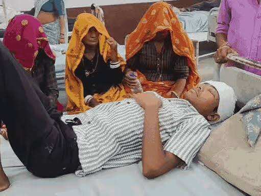 सवाई माधोपुर में घर में घुसा लेपर्ड: सो रही बुजुर्ग महिला को 10 मीटर तक घसीटा, फुटेज में देंखे बेटे ने बहादुरी दिखाकर बचाई जान; गुस्साए ग्रामीणों का हंगामा
