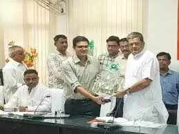 मंत्री सुमित गोदारा दौसा जिले के एक दिवसीय दौरे पर, वीडियो में जानें प्रशासनिक अधिकारियों से ली व्यवस्थाओं की जानकारी