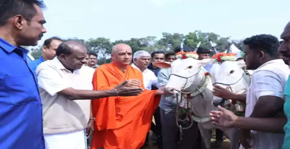 कुमारस्वामी ने धर्मगुरुओं पर टिप्पणी के लिए वोक्कालिगा संत से माफी मांगी