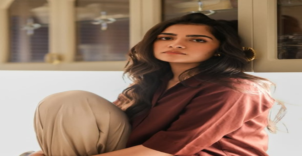 'यह निजता का उल्लंघन', एआई से बनाई गई फर्जी तस्वीरों पर भड़कीं रुक्मिणी वसंत