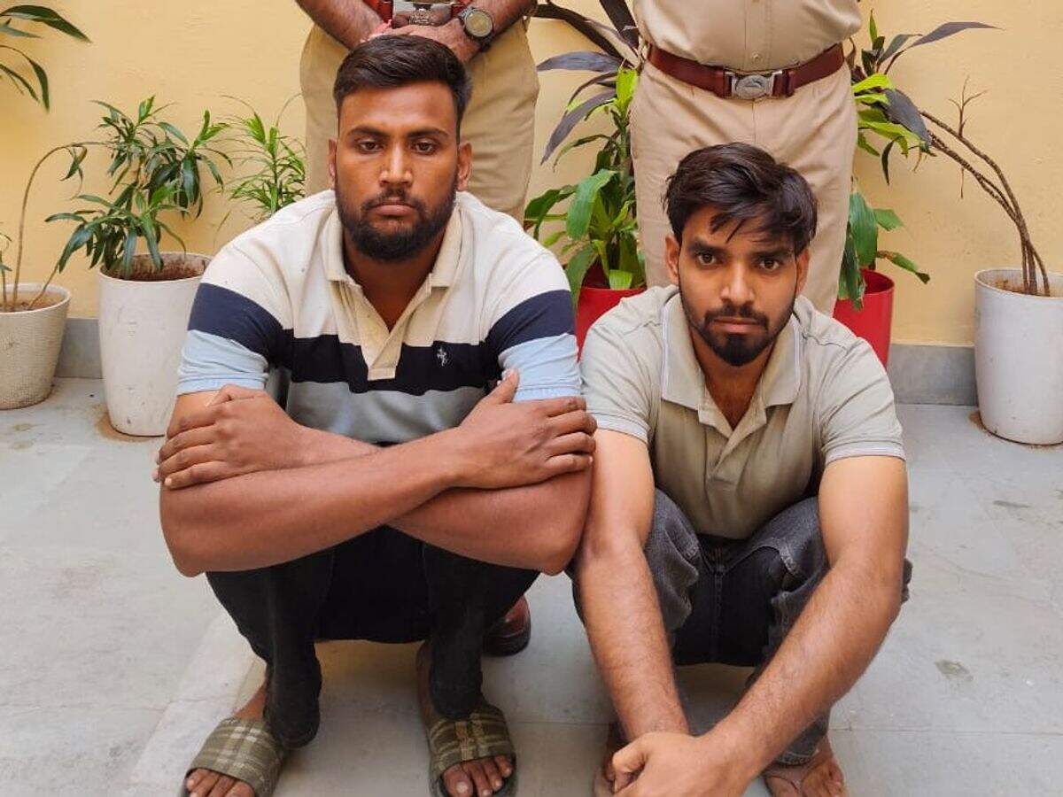 जयपुर में OLX के जरिए हेलमेट के नाम पर ठगी, वीडियो में जाने असली दिखाकर बेच रहे थे नकली; 10 लाख के 200 से ज्यादा हेलमेट बरामद