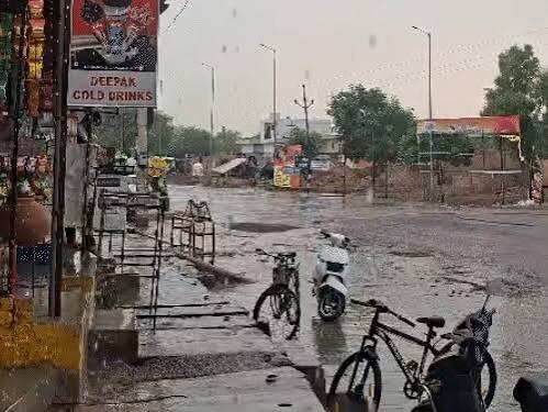 राजस्थान में मानसून मेहरबान: कोटा में झमाझम बारिश, जालोर-पाली में उफान पर नदी-नाले; फुटेज में देंखे चित्तौड़गढ़ में आकाशीय बिजली से 3 की मौत