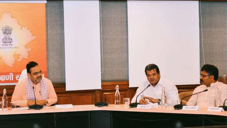 बढ़ती चिंताओं के बीच केंद्र और राज्यों की सक्रियता, पीएम मोदी ने बुलाई सीएम बैठक, राजस्थान में सर्वदलीय चर्चा