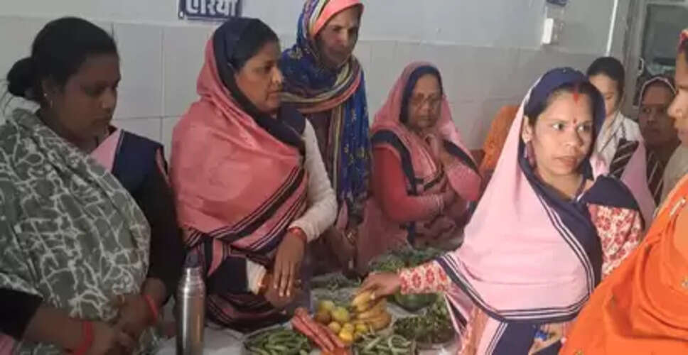 मातृत्व वंदना योजना : दमोह में गर्भवती महिलाओं को दी गई स्वास्थ्य और पोषण की जानकारी