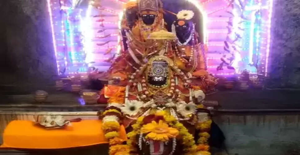 मकर संक्रांति पर इस मंदिर में लगता है लाखों श्रद्धालुओं का तांता, पड़ती है सूर्य की पहली किरण