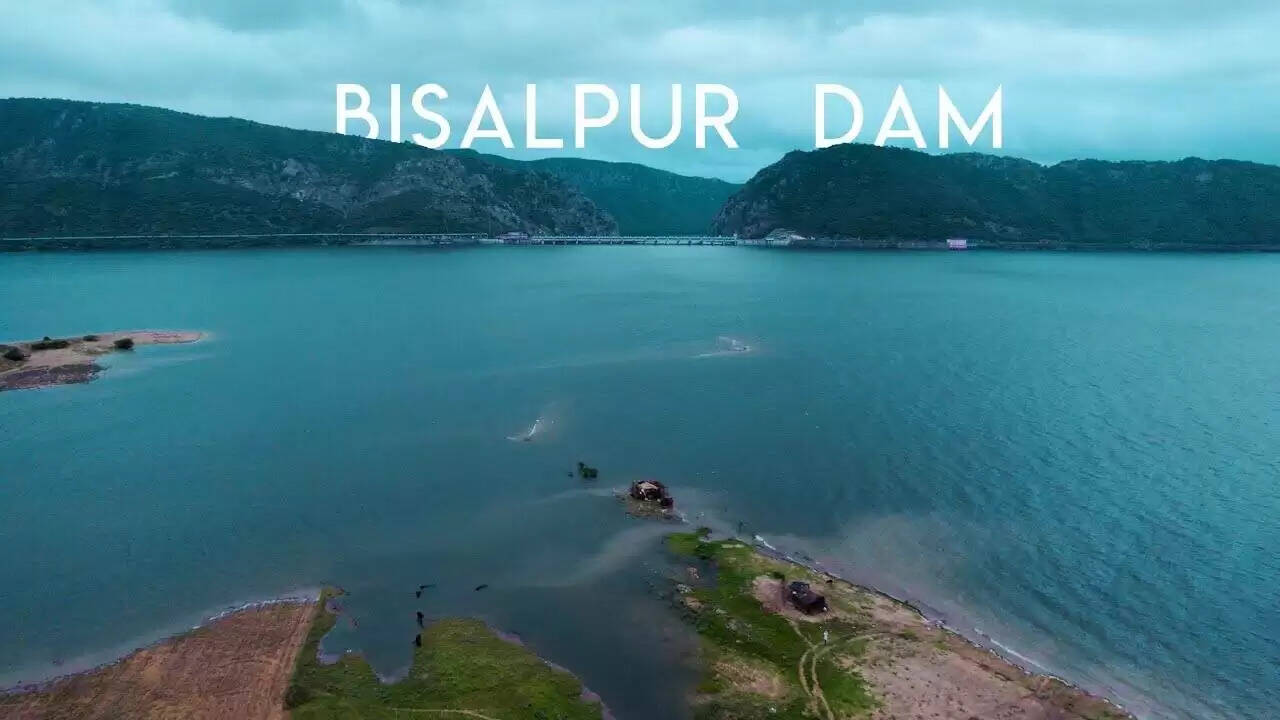 सिर्फ जल आपूर्ति तक सीमित नहीं है बीसलपुर बांध! यहाँ छिपा है प्राचीन मंदिरों और राजा बीसलदेव का गौरवशाली किस्सा, वीडियो में जाने सबकुछ