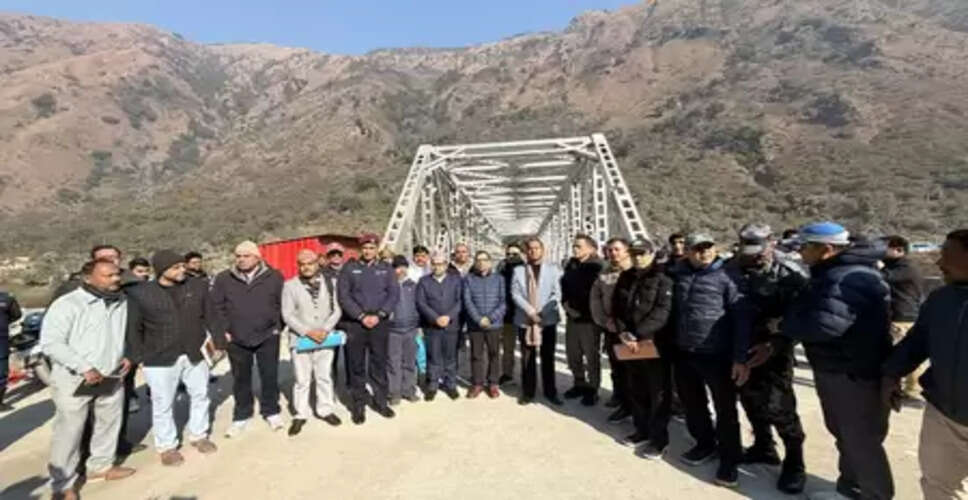 उत्तराखंड: नेपाल के राजदूत डॉ. शंकर प्रसाद शर्मा पहुंचे धारचूला, छारछुम मोटर पुल का किया निरीक्षण