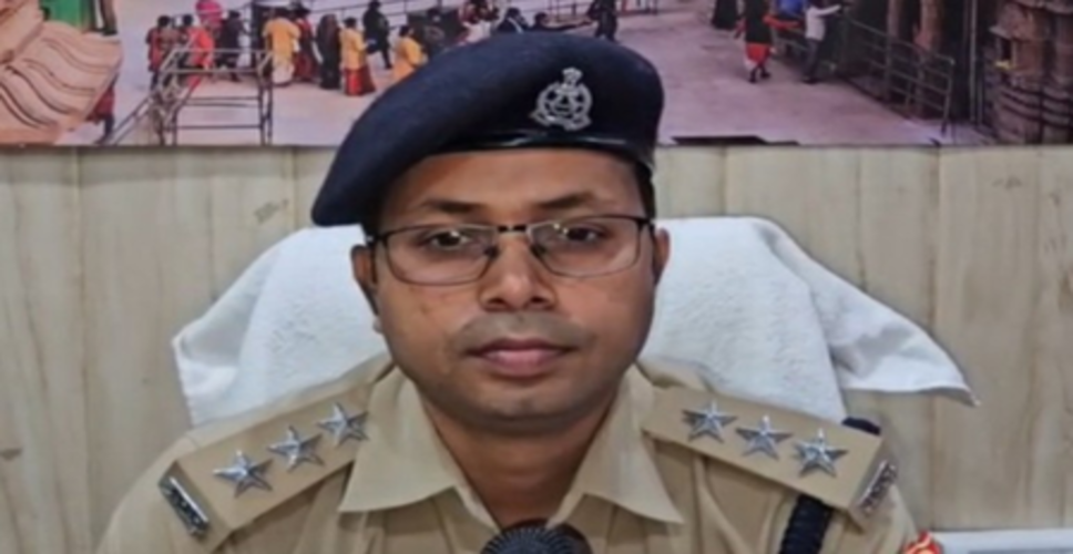 वाराणसी: गंगा में नॉन-वेज फेंकने के आरोप में 14 लोग गिरफ्तार