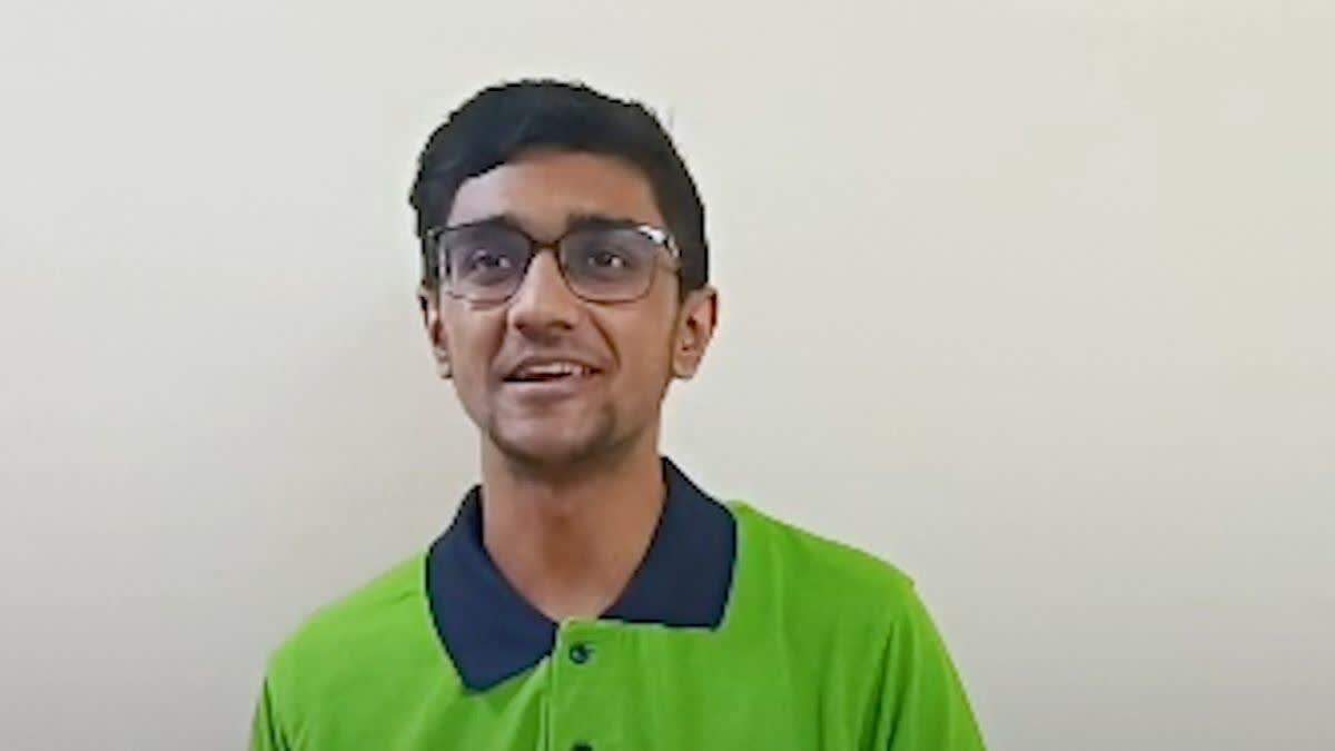 JEE Main 2026 रिजल्ट, वीडियो में देंखे कोटा के छात्र कबीर छिल्लर ने AIR-1 हासिल की, 300 में 300 अंक