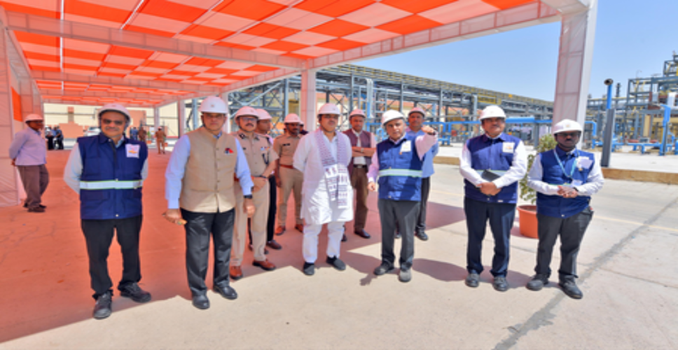 राजस्थान : सीएम ने बालोतरा में आग से प्रभावित रिफाइनरी का दौरा किया; एनआईए ने जांच के लिए घटनास्थल का मुआयना किया
