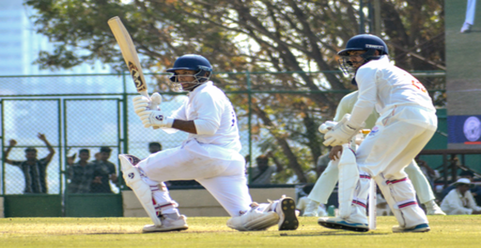 रणजी ट्रॉफी फाइनल: शतक लगाकर मयंक ने कर्नाटक को संभाला, मगर मैच में जम्मू-कश्मीर का दबदबा