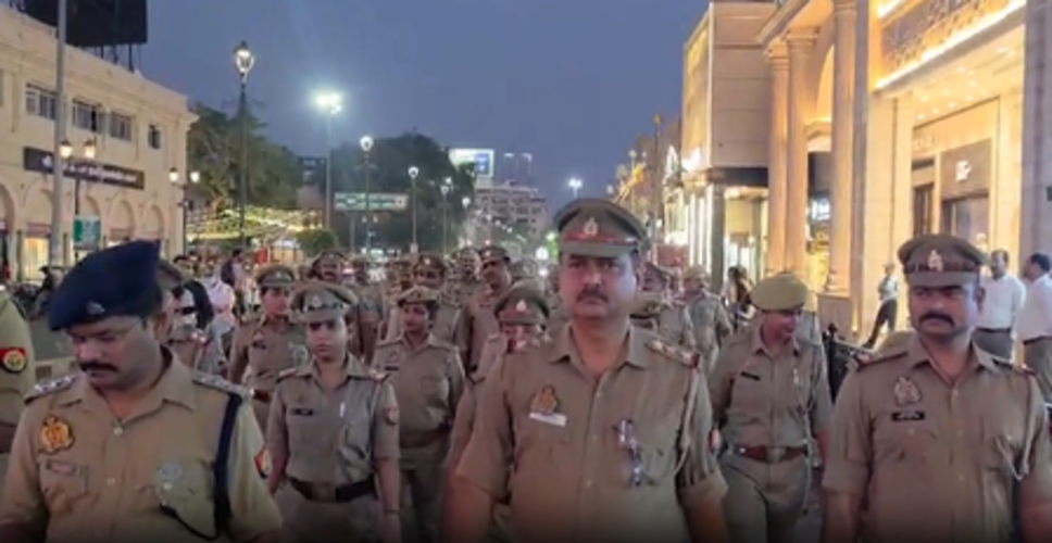 ईद-उल-अजहा को लेकर हाई अलर्ट, दिल्ली-यूपी और महाराष्ट्र में पुलिस का फ्लैग मार्च
