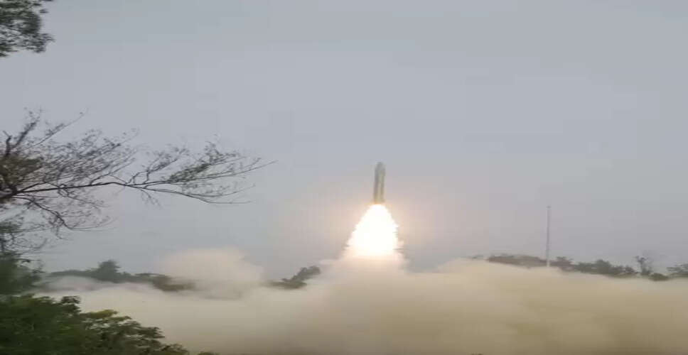 एक ही लॉन्चर से दो &lsquo;प्रलय&rsquo; मिसाइलों का साल्वो लॉन्च